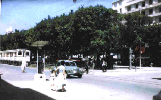 42LeTGMen1957AvH.Bourguiba.jpg (53859 bytes)