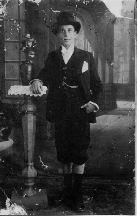 josephlellouche.jpg (1754715 bytes)