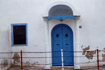Entree.Yeshiva.Djerba.JPG (20811 bytes)