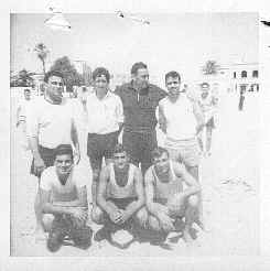PHOTO SPORTIVE N° 11 A LA PLAGE.jpg (54494 bytes)