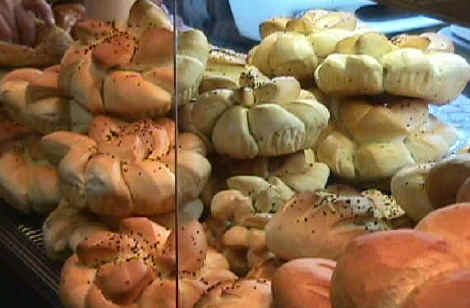 bread1.jpg (51552 bytes)