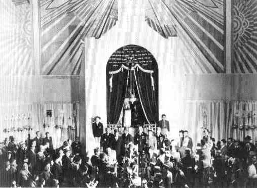 interieur gde synagogue.hqx (52941 bytes)