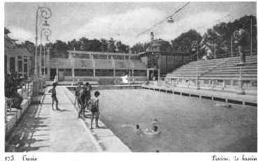 piscine.JPG (23841 bytes)