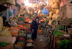 souk2.jpg (25503 bytes)