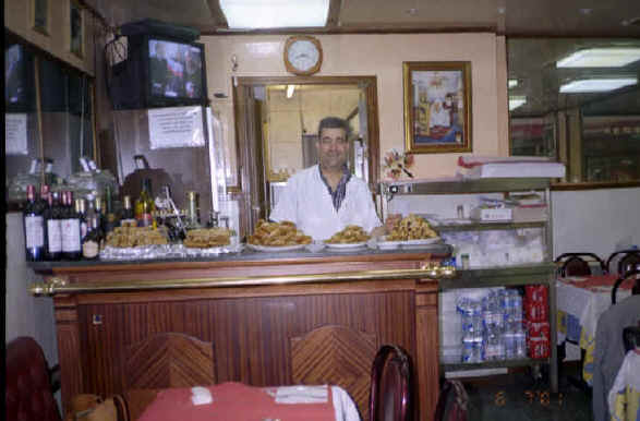 leon2.jpg (484428 bytes)